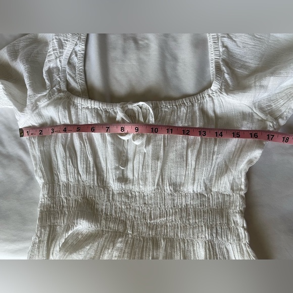 H&M Puff-Sleeved Peplum Blouse - Picture 5 of 7